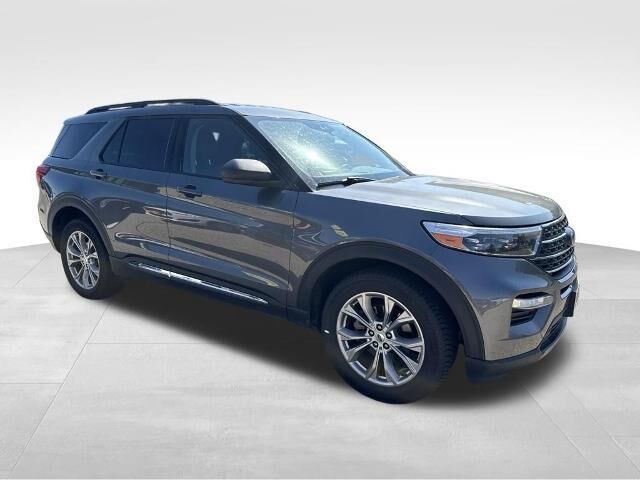 2022 Ford Explorer XLT — photo 1 of 25