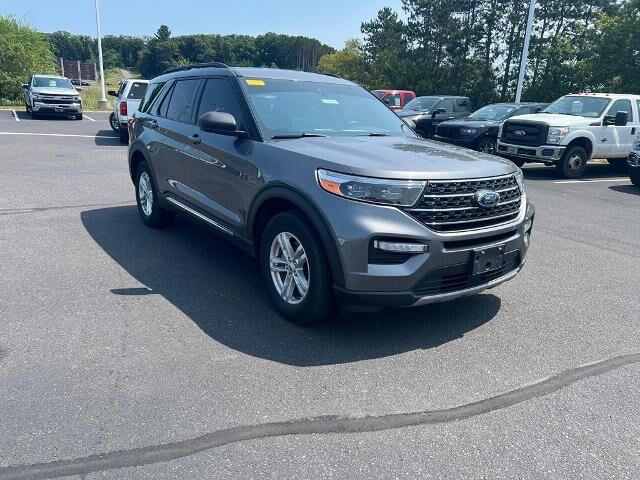 2022 Ford Explorer XLT — photo 1 of 26