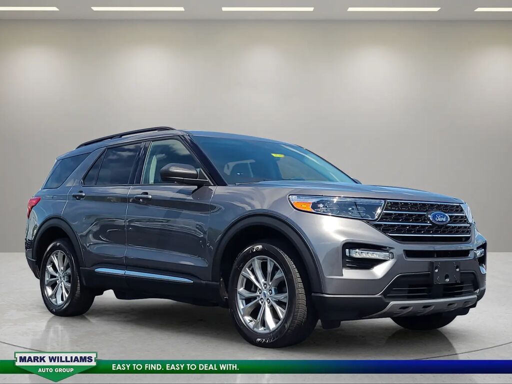2022 Ford Explorer XLT — photo 1 of 25