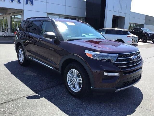 2022 Ford Explorer XLT — photo 1 of 26