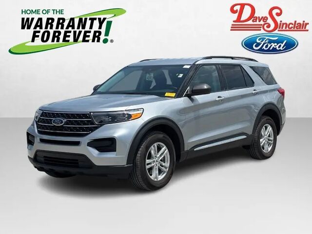 2023 Ford Explorer XLT — photo 1 of 11