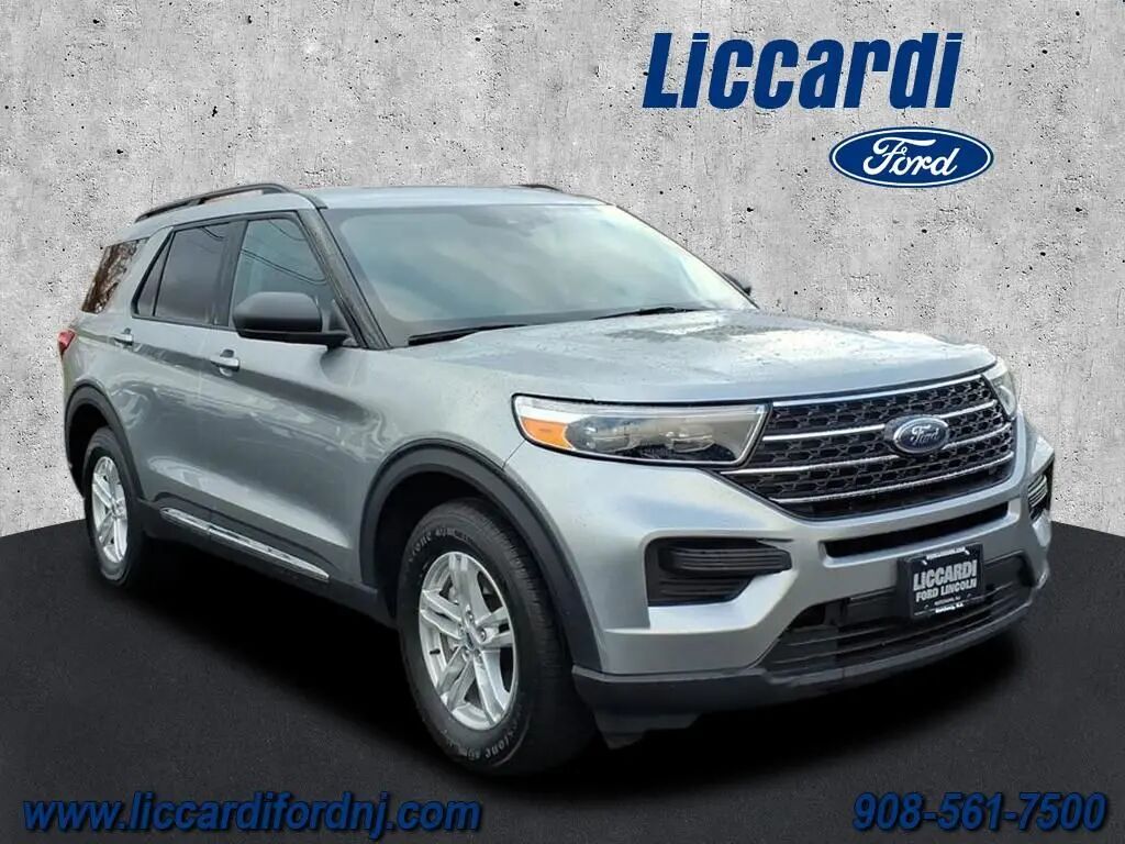 2023 Ford Explorer XLT — photo 1 of 13