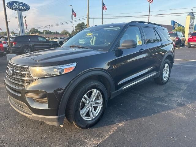 2023 Ford Explorer XLT — photo 1 of 13