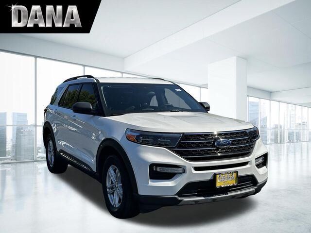2023 Ford Explorer XLT — photo 1 of 26