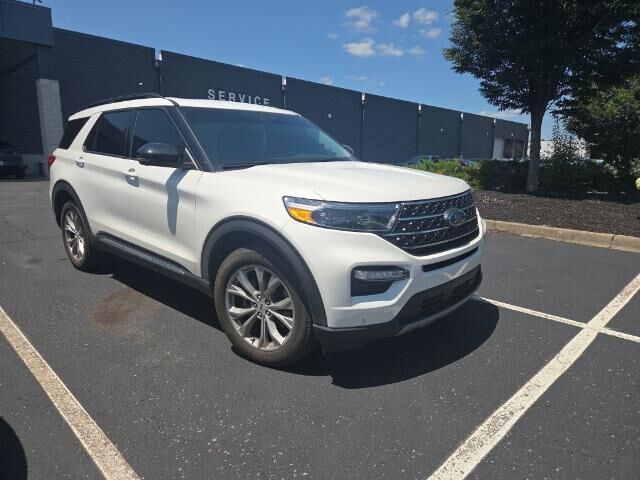 2023 Ford Explorer XLT — photo 1 of 39
