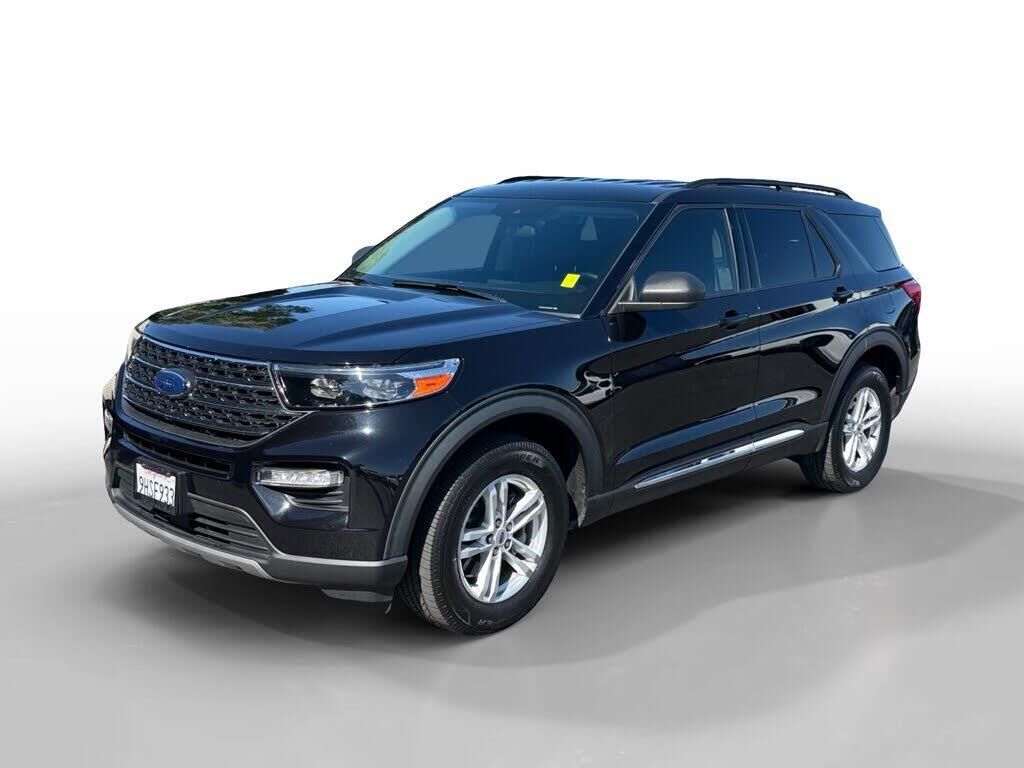2023 Ford Explorer XLT — photo 1 of 1