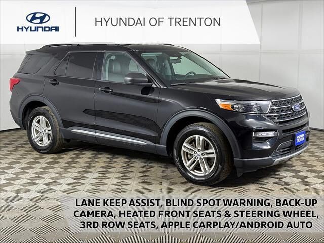 2023 Ford Explorer XLT — photo 1 of 20