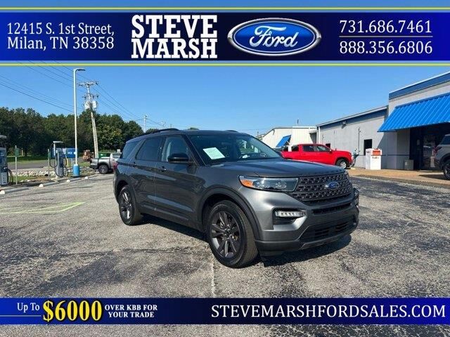 2024 Ford Explorer XLT — photo 1 of 39