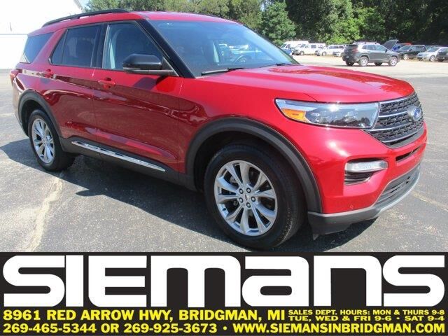 2024 Ford Explorer XLT — photo 1 of 26