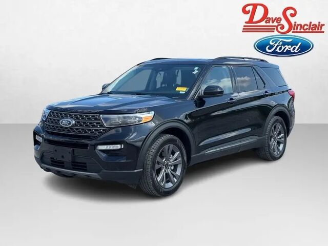 2022 Ford Explorer XLT — photo 1 of 13