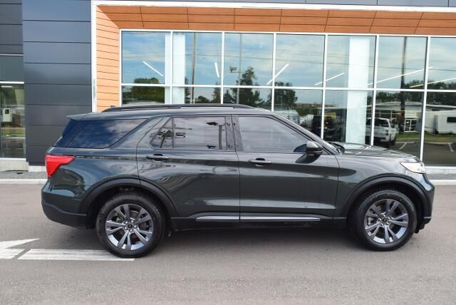 2022 Ford Explorer XLT — photo 1 of 12