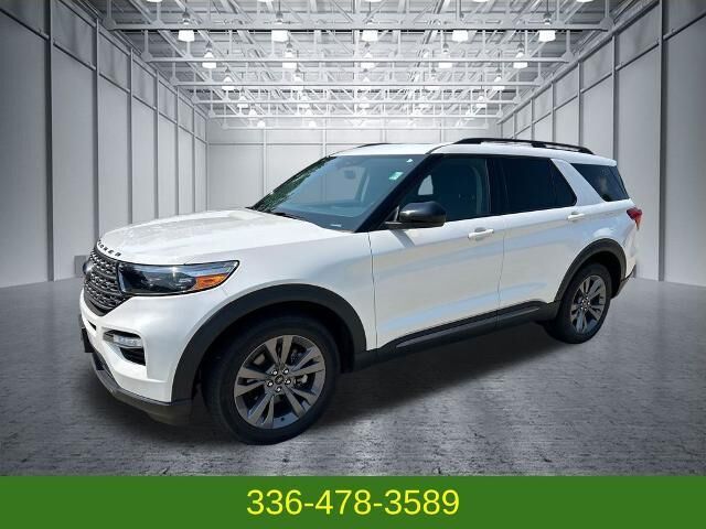 2022 Ford Explorer XLT — photo 1 of 26