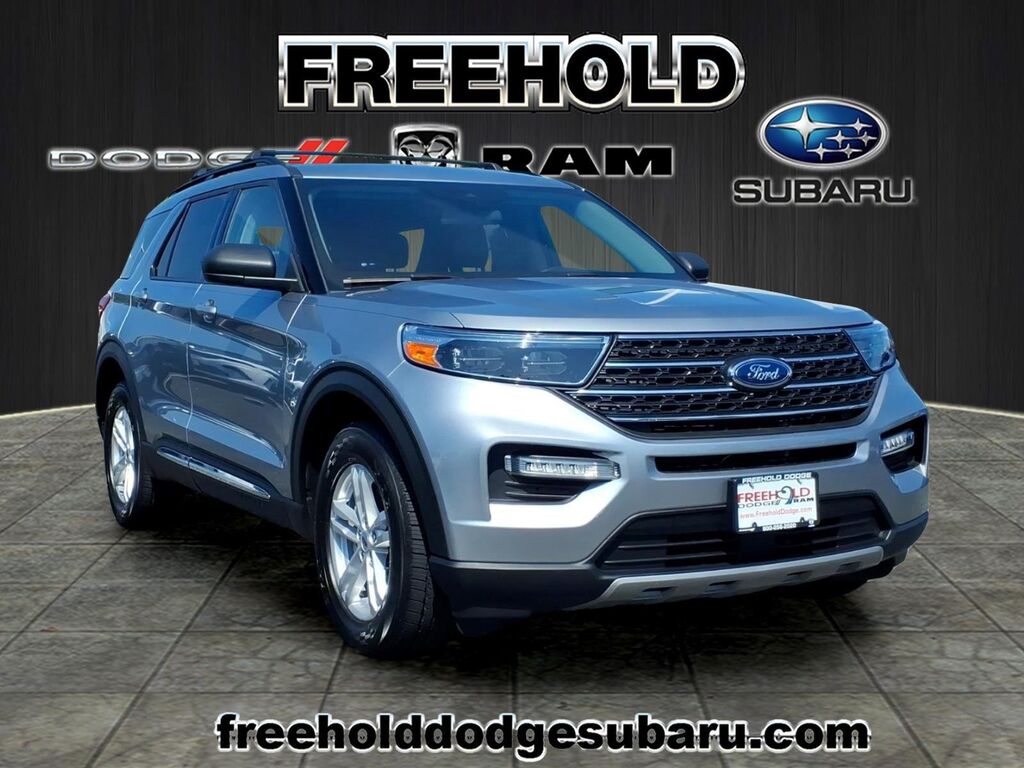 2022 Ford Explorer XLT — photo 1 of 13