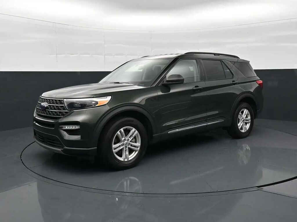 2022 Ford Explorer XLT — photo 1 of 13