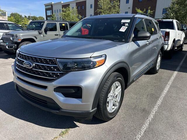 2023 Ford Explorer XLT — photo 1 of 10