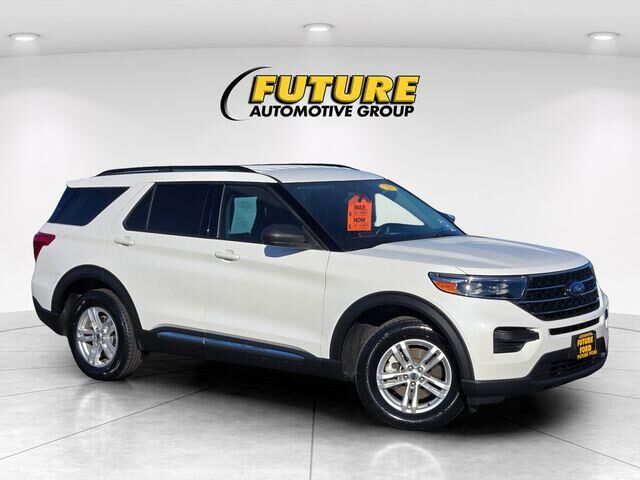 2023 Ford Explorer XLT — photo 1 of 26