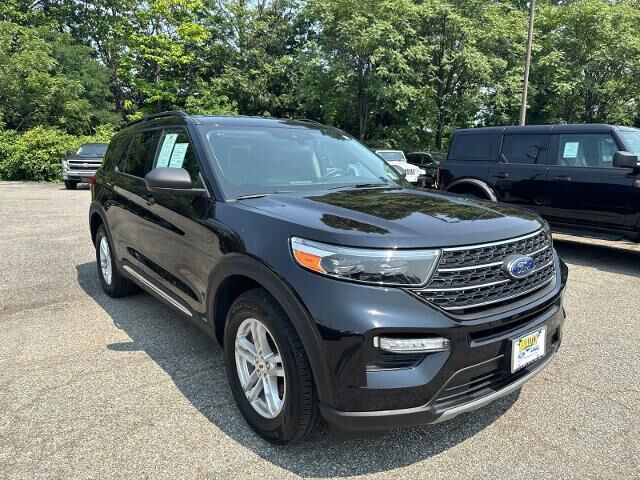 2023 Ford Explorer XLT — photo 1 of 13