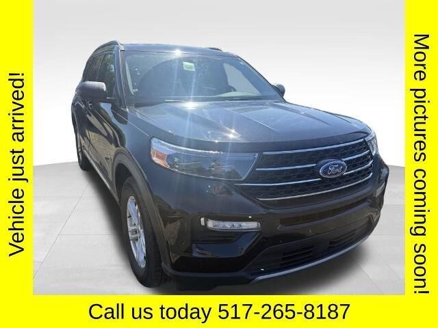 2023 Ford Explorer XLT — photo 1 of 26