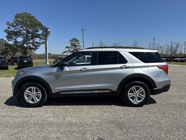 2023 Ford Explorer XLT — photo 1 of 26
