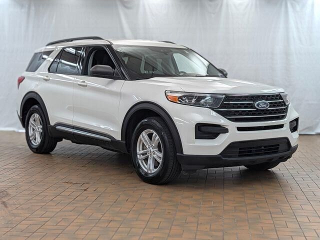 2023 Ford Explorer XLT — photo 1 of 13