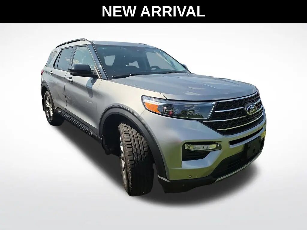 2023 Ford Explorer XLT — photo 1 of 6