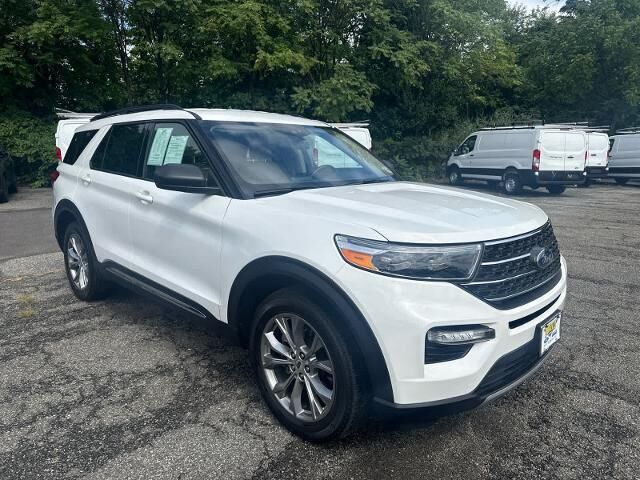 2023 Ford Explorer XLT — photo 1 of 13