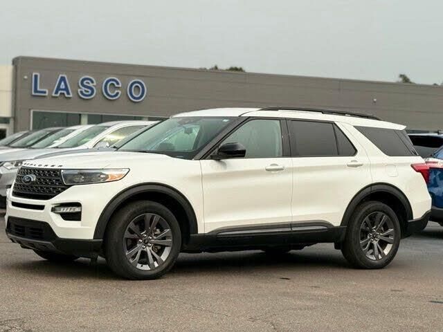 2023 Ford Explorer XLT — photo 1 of 14