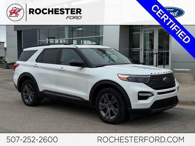 2023 Ford Explorer XLT — photo 1 of 39