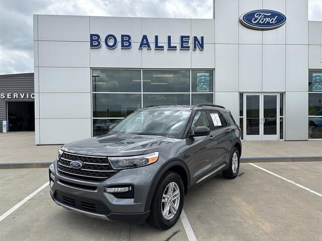 2023 Ford Explorer XLT — photo 1 of 26