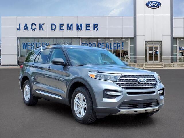 2024 Ford Explorer XLT — photo 1 of 26