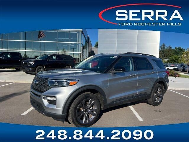 2024 Ford Explorer XLT — photo 1 of 13