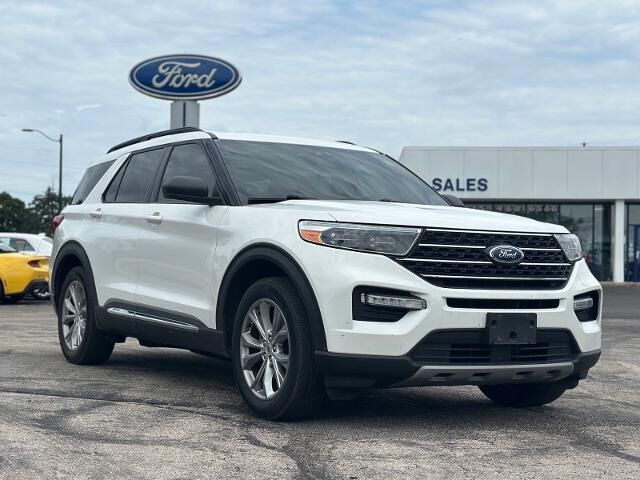 2020 Ford Explorer XLT — photo 1 of 22