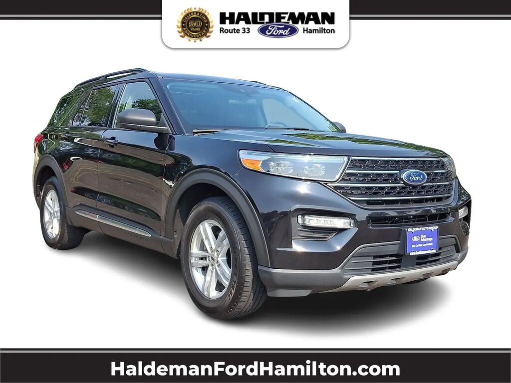 2021 Ford Explorer XLT — photo 1 of 39