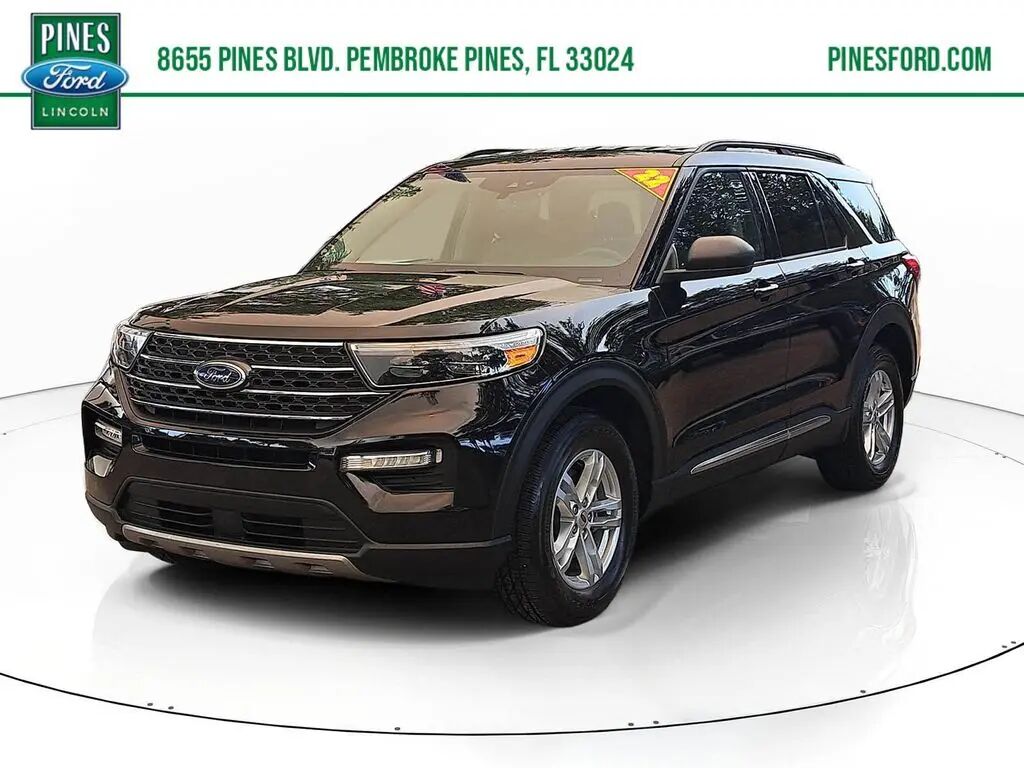 2022 Ford Explorer XLT — photo 1 of 13