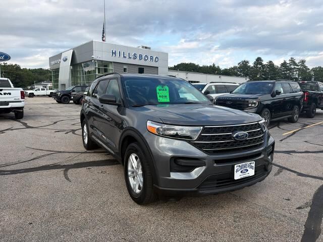2023 Ford Explorer XLT — photo 1 of 39