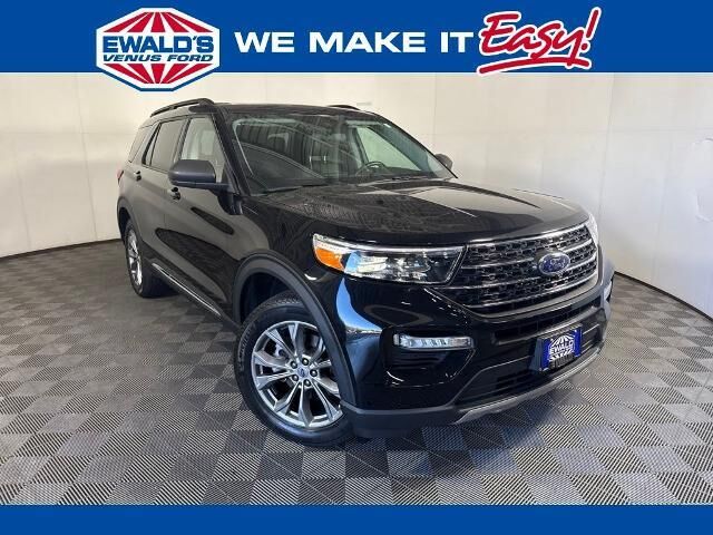 2023 Ford Explorer XLT — photo 1 of 26