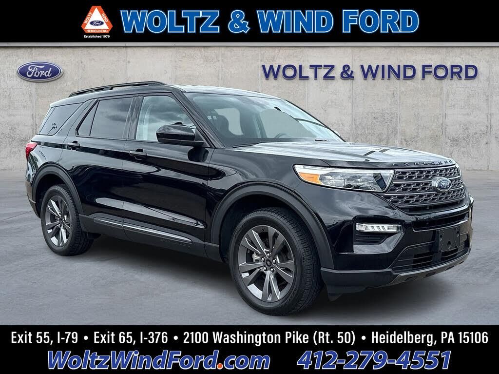 2023 Ford Explorer XLT — photo 1 of 1