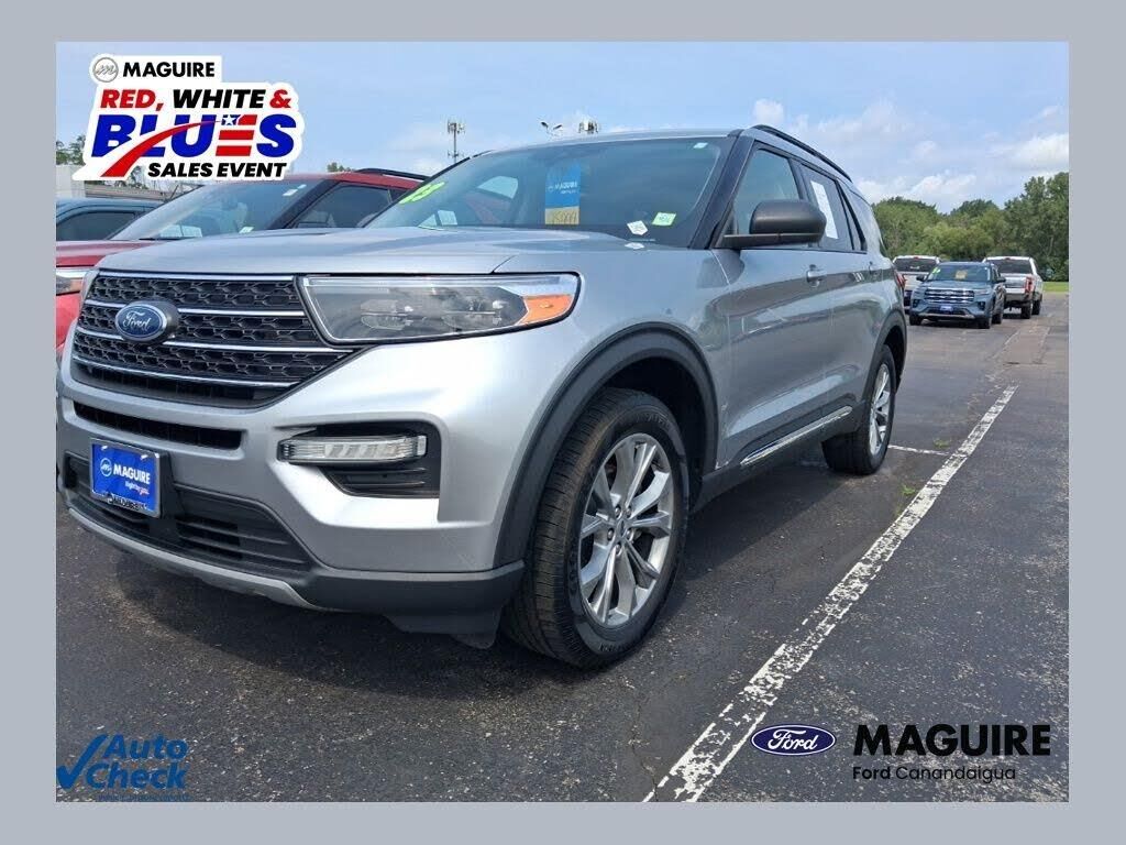 2023 Ford Explorer XLT — photo 1 of 2