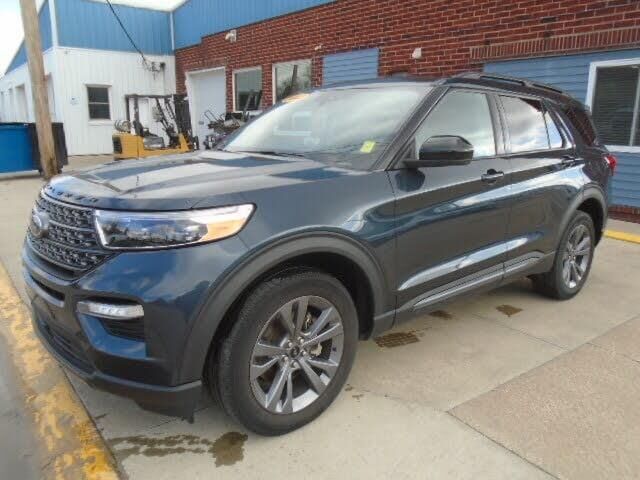 2023 Ford Explorer XLT — photo 1 of 1