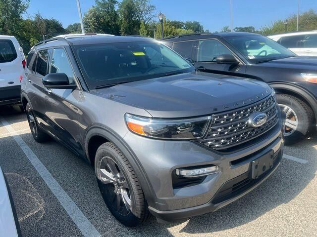 2023 Ford Explorer XLT — photo 1 of 27