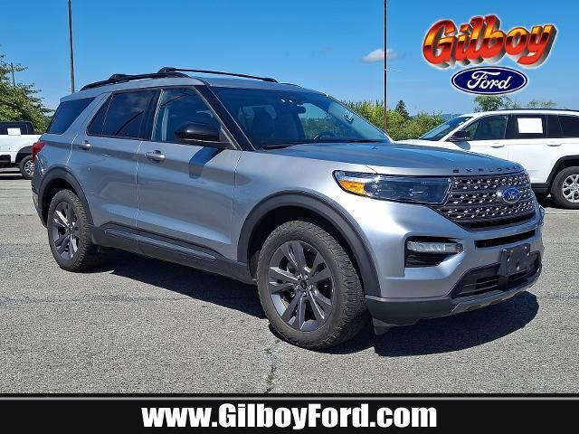 2023 Ford Explorer XLT — photo 1 of 13