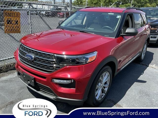 2023 Ford Explorer XLT — photo 1 of 13
