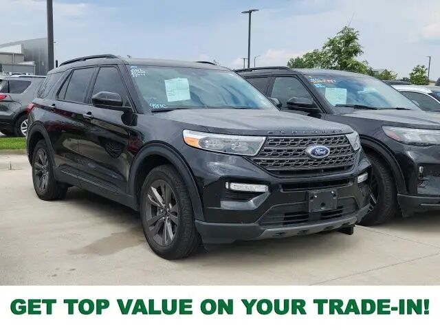2023 Ford Explorer XLT — photo 1 of 28