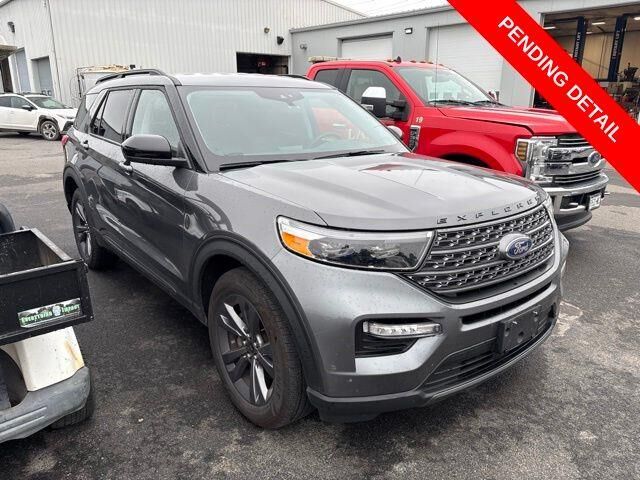 2023 Ford Explorer XLT — photo 1 of 4
