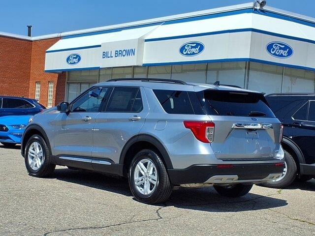 2024 Ford Explorer XLT — photo 1 of 12