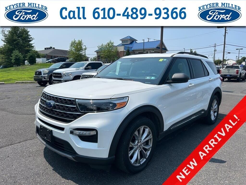 2021 Ford Explorer XLT — photo 1 of 2