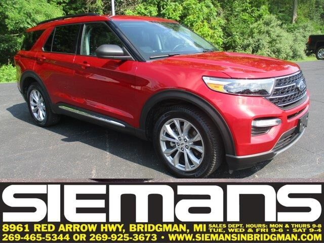 2021 Ford Explorer XLT — photo 1 of 39