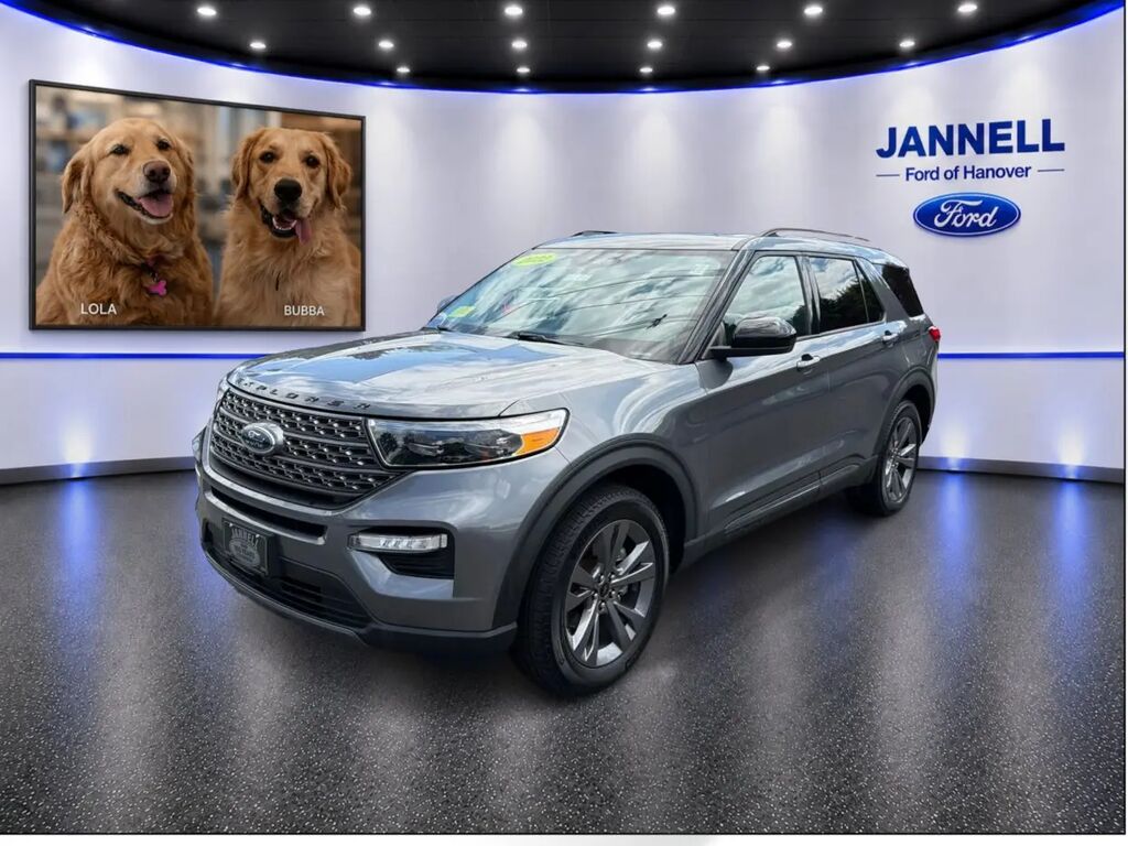 2022 Ford Explorer XLT — photo 1 of 18