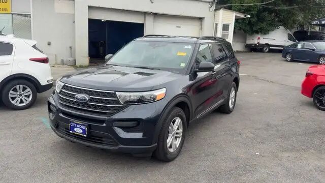 2022 Ford Explorer XLT — photo 1 of 13