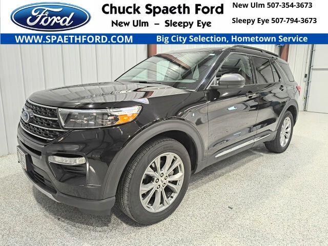 2022 Ford Explorer XLT — photo 1 of 7